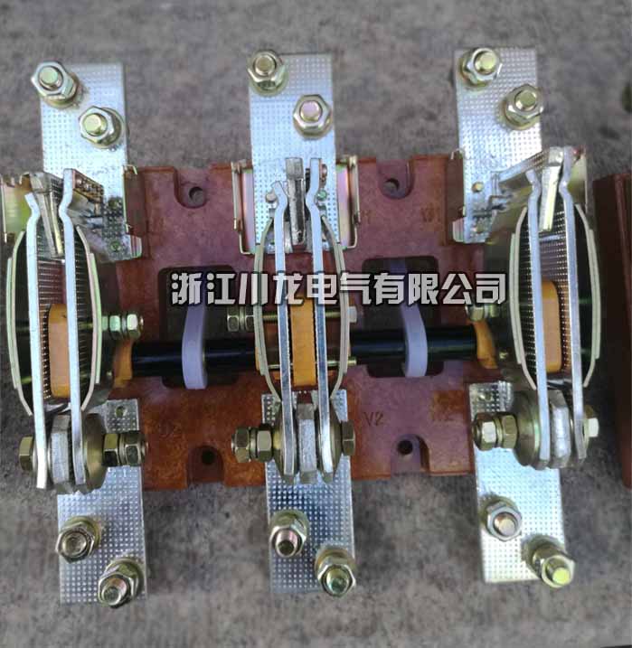 HD13開啟式刀開關